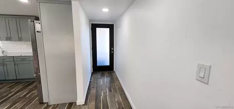 Entry Way - 441 E Naples St, Chula Vista, CA 91911 photo 2 of 2