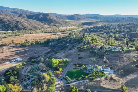 View/Area - 3187 Rancho Del Sol, Escondido, CA 92025 photo 5 of 6