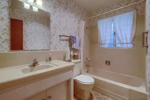 Bath - 4566 Glen St, La Mesa, CA 91941 photo 1 of 2