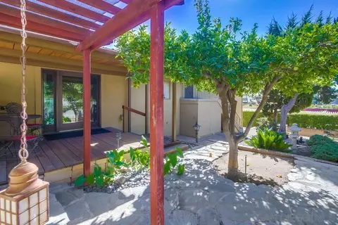 Exterior - 4566 Glen St, La Mesa, CA 91941 photo 6 of 8