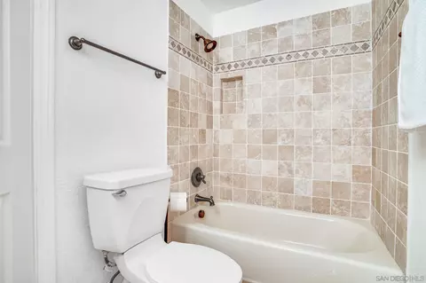 Bath - 5486 Wellesley St W, La Mesa, CA 91942 photo 2 of 3