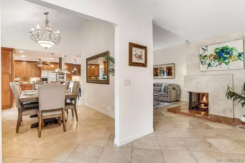 Entry Way - 5486 Wellesley St W, La Mesa, CA 91942 photo 4 of 7