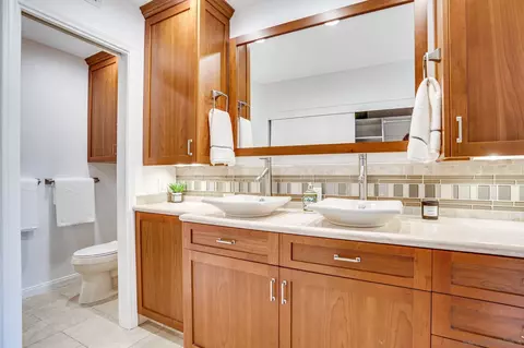 Bath - 5486 Wellesley St W, La Mesa, CA 91942 photo 3 of 3