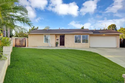 Exterior - 1292 Sorrento Pl, Escondido, CA 92027 photo 11 of 12