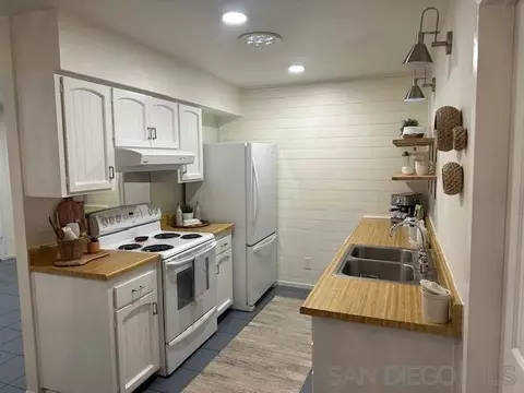 Kitchen - 1292 Sorrento Pl, Escondido, CA 92027 photo 4 of 4