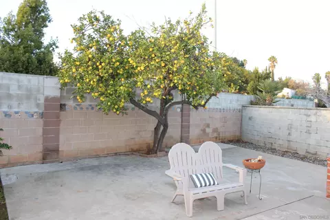 Exterior - 1292 Sorrento Pl, Escondido, CA 92027 photo 4 of 12