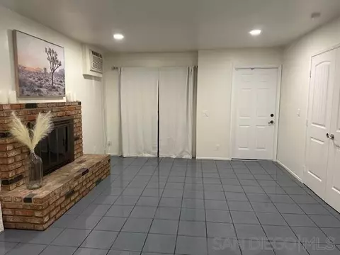 Living - 1292 Sorrento Pl, Escondido, CA 92027 photo 3 of 6
