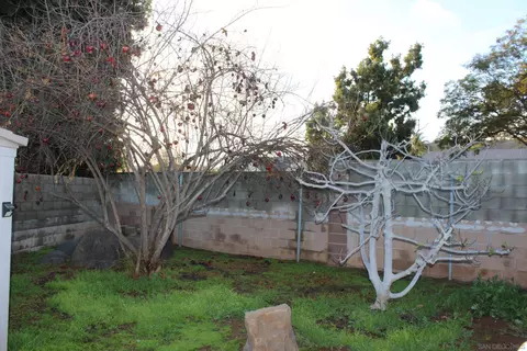 Exterior - 1292 Sorrento Pl, Escondido, CA 92027 photo 8 of 12
