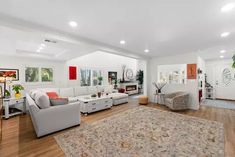 11676 Vaca Pl, San Diego, CA 92124