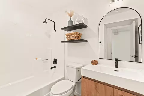Bath - 1749 Pepper Dr, El Cajon, CA 92021 photo 4 of 4