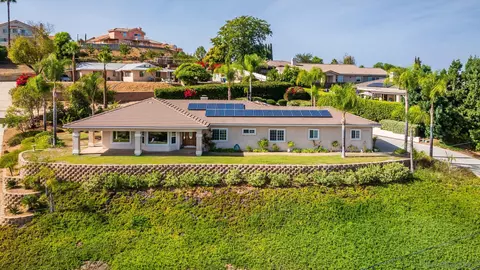 9116 Paradise Park Dr, Lakeside, CA 92040