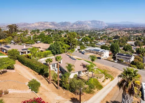 View/Area - 9116 Paradise Park Dr, Lakeside, CA 92040 photo 7 of 10