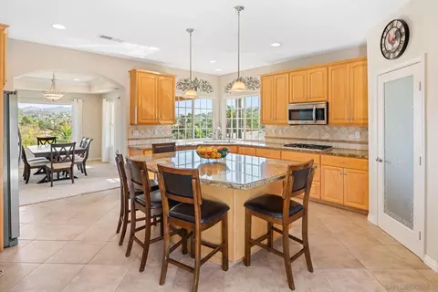 Kitchen - 9116 Paradise Park Dr, Lakeside, CA 92040 photo 2 of 5