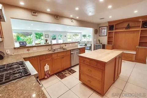 Kitchen - 11116 Morning Dove, Lakeside, CA 92040 photo 3 of 3