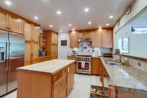 Kitchen - 11116 Morning Dove, Lakeside, CA 92040 photo 2 of 3