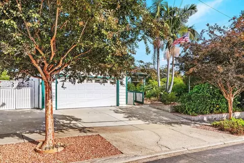 9550 Gregory St, La Mesa, CA 91942 photo 3