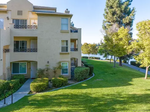 783 Brookstone Rd #204, Chula Vista, CA 91913
