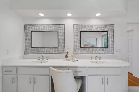 550 Gravilla St, La Jolla, CA 92037 photo 31