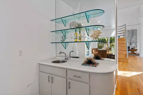 550 Gravilla St, La Jolla, CA 92037 photo 17