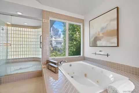 550 Gravilla St, La Jolla, CA 92037 photo 32
