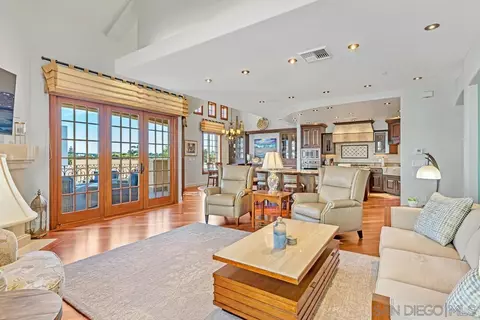 120 C Ave #307, Coronado, CA 92118