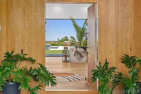 Entry Way - 2223 Via Media, La Jolla, CA 92037 photo 1 of 1