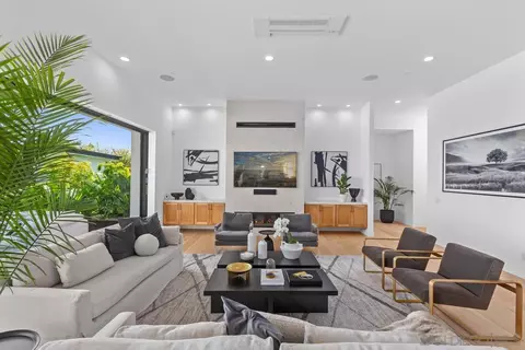 Living - 2223 Via Media, La Jolla, CA 92037 photo 3 of 4