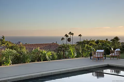 Exterior - 2223 Via Media, La Jolla, CA 92037 photo 2 of 17