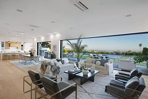 Living - 2223 Via Media, La Jolla, CA 92037 photo 4 of 4