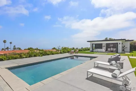 Exterior - 2223 Via Media, La Jolla, CA 92037 photo 7 of 17