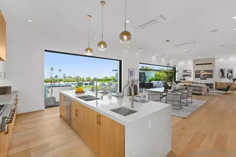 Kitchen - 2223 Via Media, La Jolla, CA 92037 photo 3 of 5