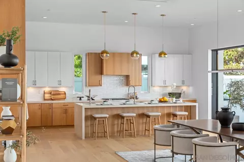 Kitchen - 2223 Via Media, La Jolla, CA 92037 photo 4 of 5