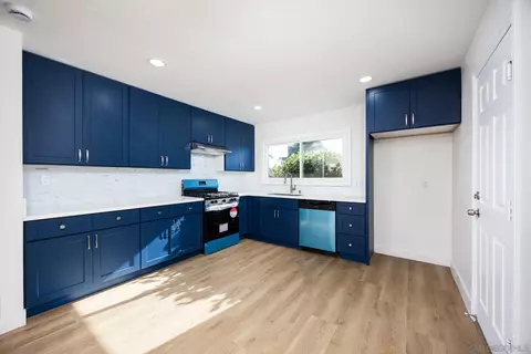 Kitchen - 9531 W Hartland Cir, Santee, CA 92071 photo 2 of 2