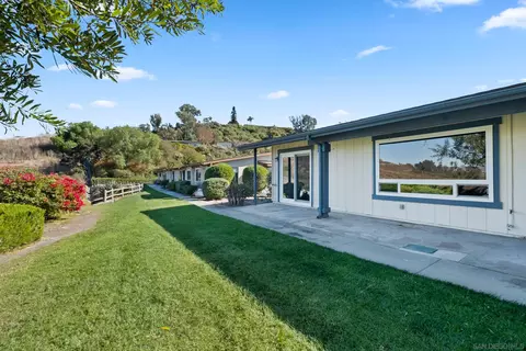 Exterior - 980 Surfbird Way, Oceanside, CA 92057 photo 6 of 9