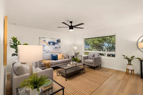 Living - 980 Surfbird Way, Oceanside, CA 92057 photo 2 of 3