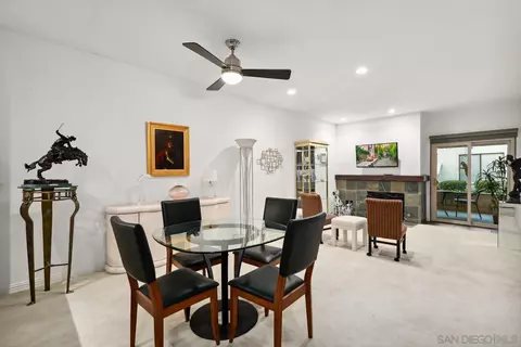 956 Lupine Hills Dr #49, Vista, CA 92081