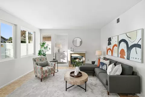 Living - 12866 Poway Oaks Dr, Poway, CA 92064 photo 5 of 7