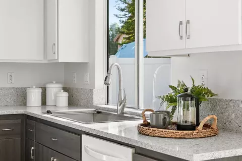 Kitchen - 12866 Poway Oaks Dr, Poway, CA 92064 photo 6 of 7