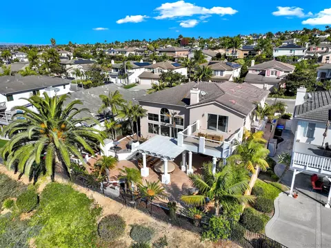 View/Area - 6745 Tea Tree St, Carlsbad, CA 92011 photo 3 of 11