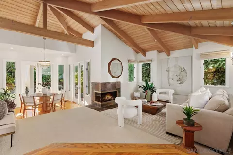 Living - 390 E Glaucus St, Encinitas, CA 92024 photo 1 of 1
