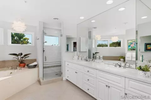 Bath - 390 E Glaucus St, Encinitas, CA 92024 photo 1 of 3