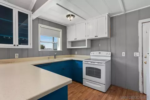 Kitchen - 15599 Oakvale Rd, Escondido, CA 92027 photo 2 of 4