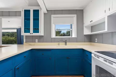 Kitchen - 15599 Oakvale Rd, Escondido, CA 92027 photo 4 of 4