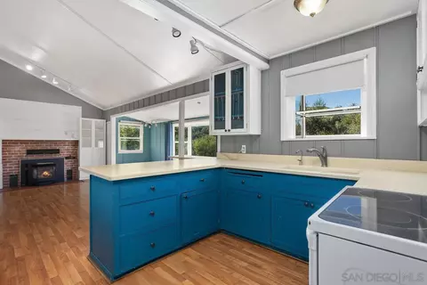 Kitchen - 15599 Oakvale Rd, Escondido, CA 92027 photo 3 of 4