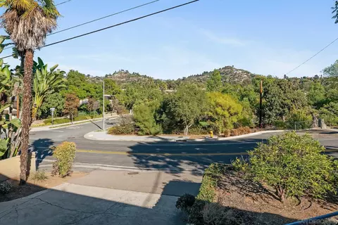 4770 Garfield St, La Mesa, CA 91941 photo 5