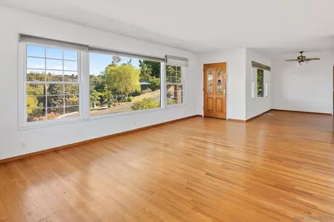4770 Garfield St, La Mesa, CA 91941 photo 9