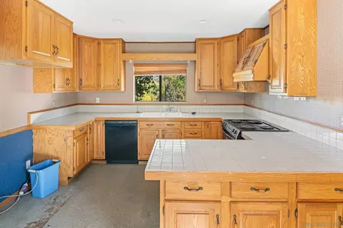 4770 Garfield St, La Mesa, CA 91941 photo 13