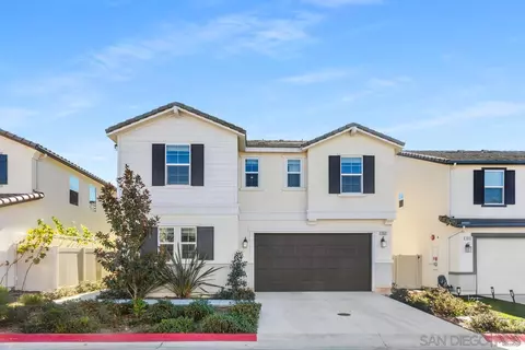 10637 Rhodes Ln, Spring Valley, CA 91978