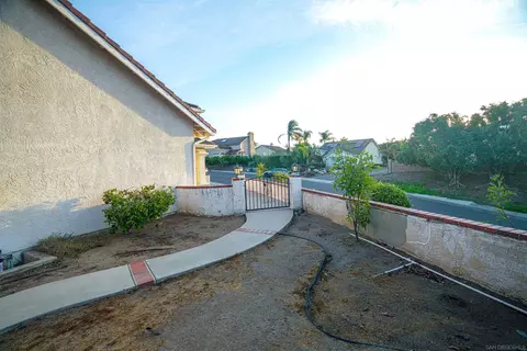 Exterior - 1320 Clear Crest Cir, Vista, CA 92084 photo 15 of 17