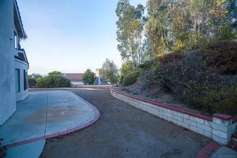 Exterior - 1320 Clear Crest Cir, Vista, CA 92084 photo 6 of 17